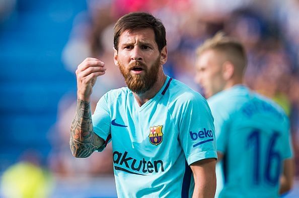 Deportivo Alaves v Barcelona - La Liga